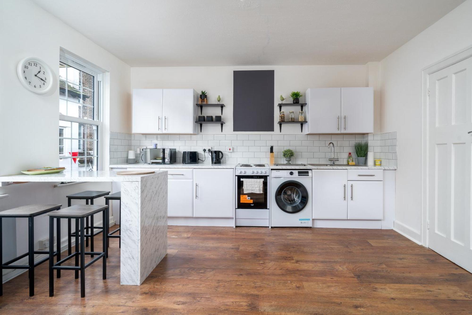 Stylish Apartment In The Heart Of Kingston Town Centre Кингстон на Темзе Экстерьер фото